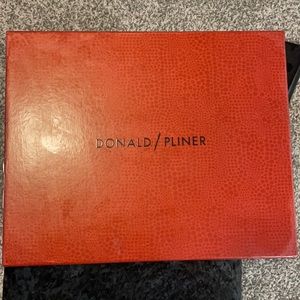 Donald Pliner boots